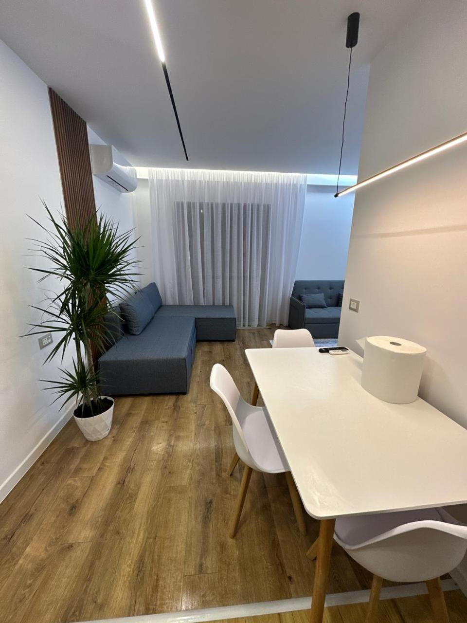 Erinda'S Apartment Тирана Екстер'єр фото